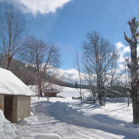 Auberge Des Montauds - Hotel & Restaurant Villard-de-Lans Eksteriør bilde