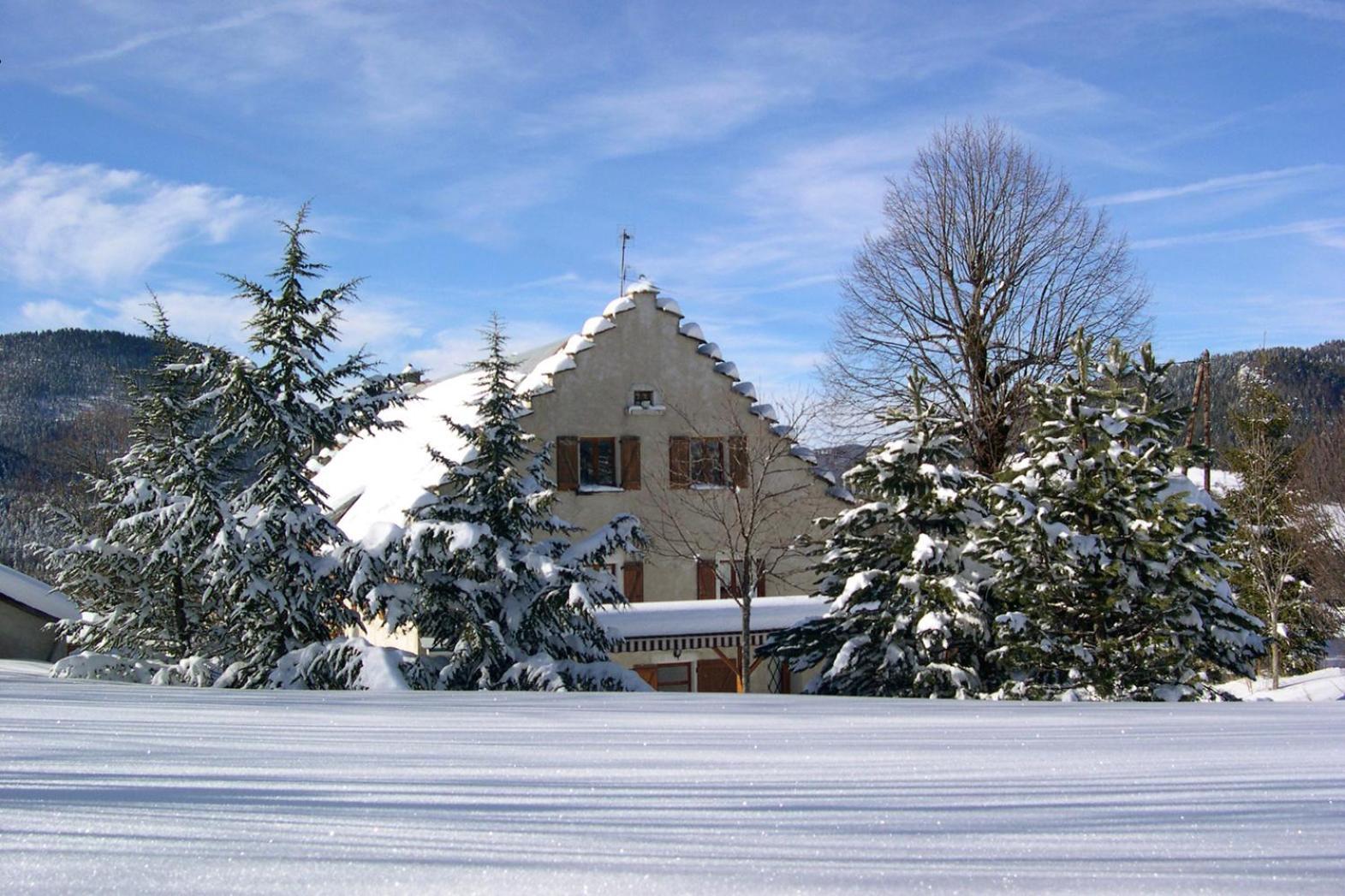 Auberge Des Montauds - Hotel & Restaurant Villard-de-Lans Eksteriør bilde
