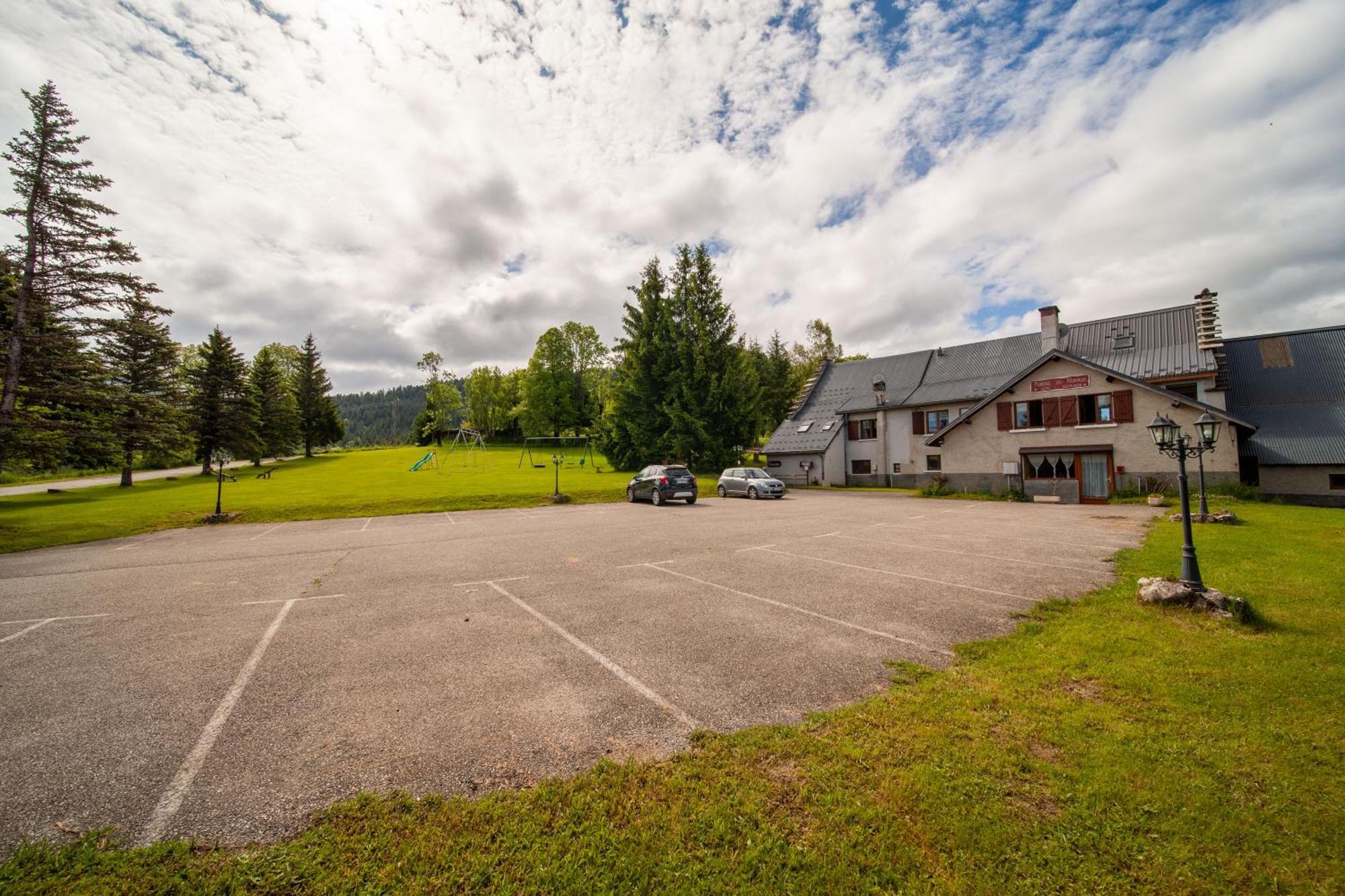 Auberge Des Montauds - Hotel & Restaurant Villard-de-Lans Eksteriør bilde
