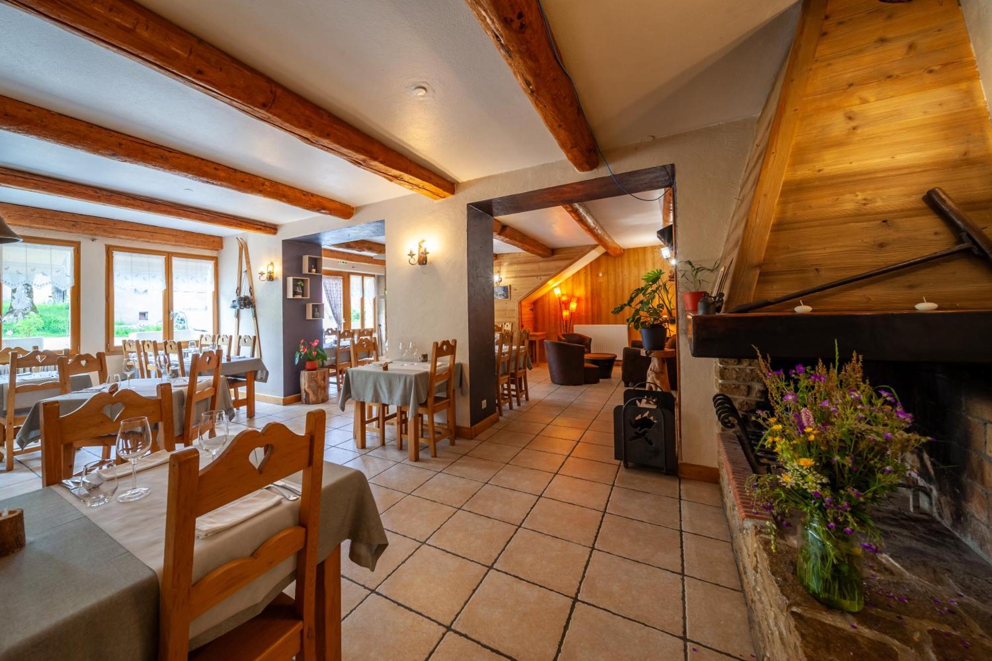 Auberge Des Montauds - Hotel & Restaurant Villard-de-Lans Eksteriør bilde