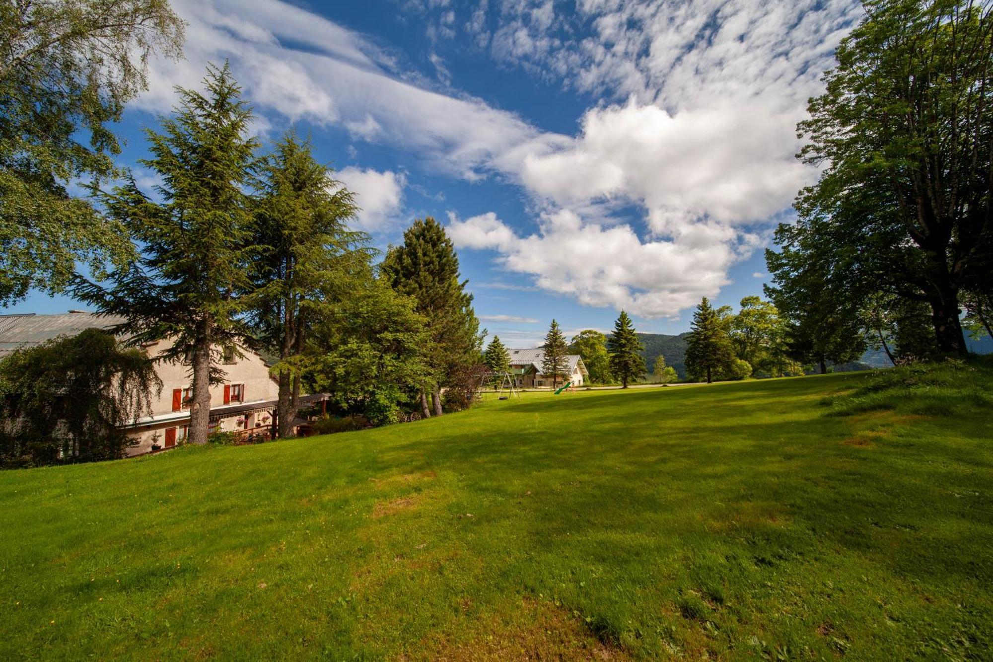 Auberge Des Montauds - Hotel & Restaurant Villard-de-Lans Eksteriør bilde