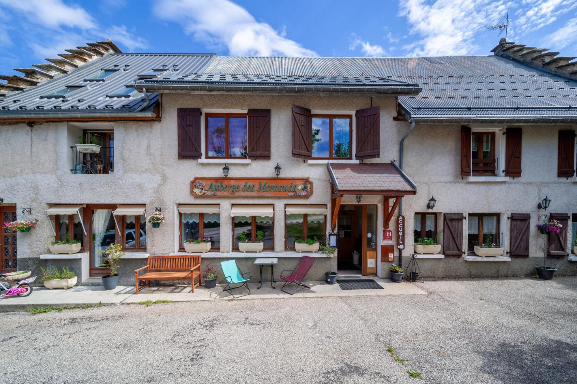 Auberge Des Montauds - Hotel & Restaurant Villard-de-Lans Eksteriør bilde