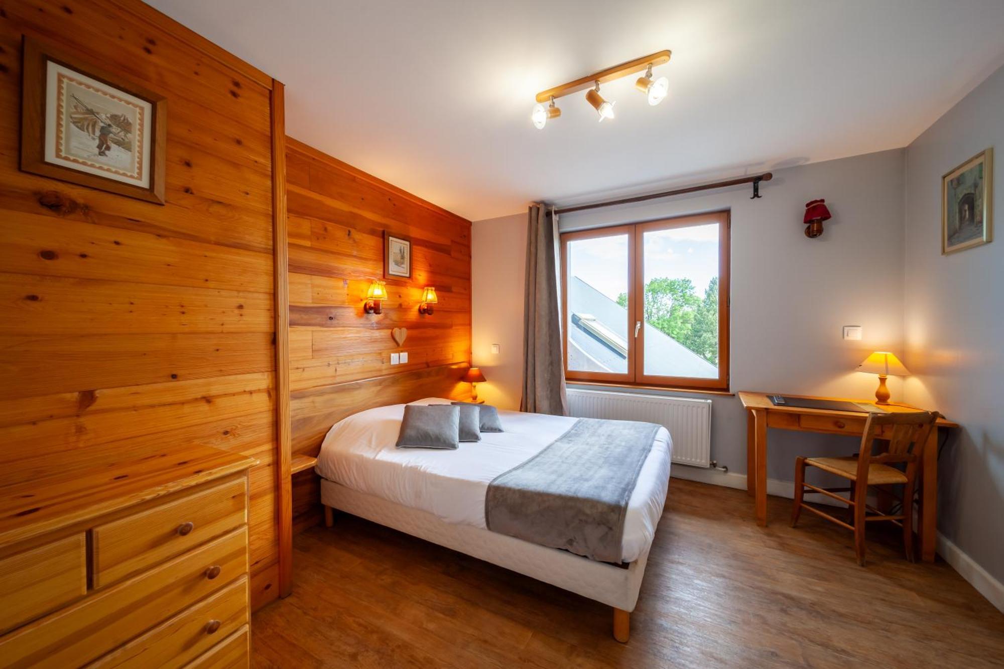 Auberge Des Montauds - Hotel & Restaurant Villard-de-Lans Rom bilde