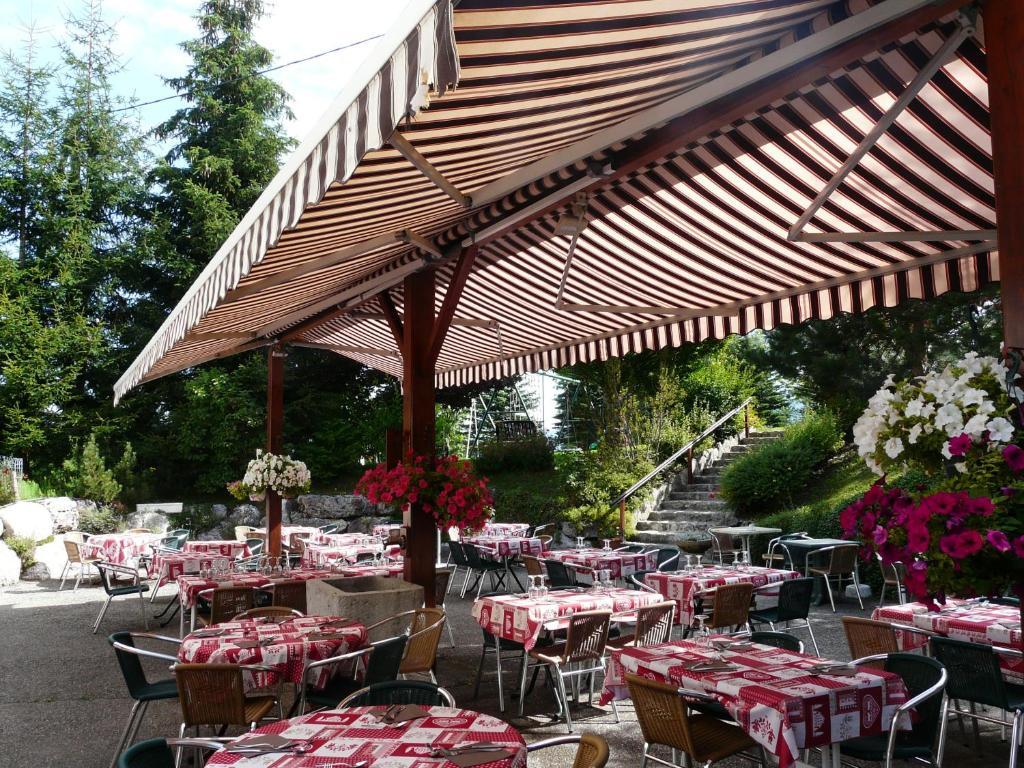 Auberge Des Montauds - Hotel & Restaurant Villard-de-Lans Eksteriør bilde